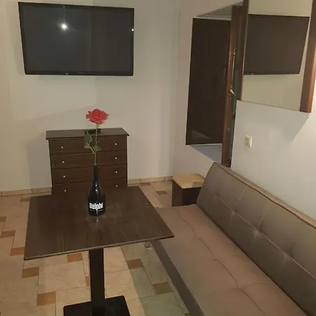 Apartment So Far So Good Gallini *